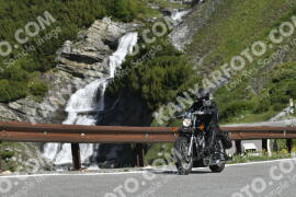 Foto #3346876 | 04-07-2023 09:41 | Passo Dello Stelvio - Waterfall Kehre