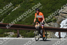 Fotó #4201082 | 08-09-2023 11:41 | Passo Dello Stelvio - Vízesés kanyar Bicajosok