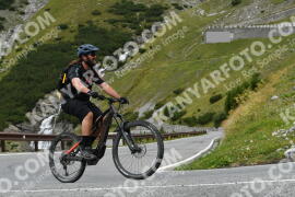 Fotó #2682325 | 17-08-2022 11:25 | Passo Dello Stelvio - Vízesés kanyar Bicajosok