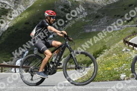 Fotó #3518418 | 17-07-2023 11:54 | Passo Dello Stelvio - Vízesés kanyar Bicajosok