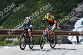 Photo #2192717 | 25-06-2022 14:54 | Passo Dello Stelvio - Waterfall curve BICYCLES