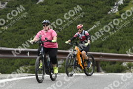 Fotó #3793867 | 10-08-2023 11:23 | Passo Dello Stelvio - Vízesés kanyar Bicajosok