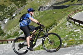Photo #2159297 | 19-06-2022 10:39 | Passo Dello Stelvio - Waterfall curve BICYCLES