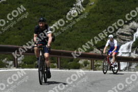 Fotó #3706799 | 02-08-2023 12:24 | Passo Dello Stelvio - Vízesés kanyar Bicajosok