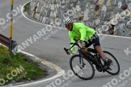 Fotó #2131277 | 16-06-2022 16:52 | Passo Dello Stelvio - Vízesés kanyar Bicajosok