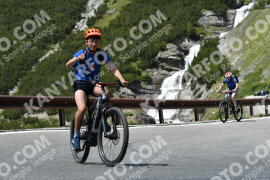 Photo #2161209 | 19-06-2022 13:46 | Passo Dello Stelvio - Waterfall curve BICYCLES
