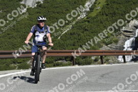 Fotó #3496437 | 16-07-2023 09:36 | Passo Dello Stelvio - Vízesés kanyar Bicajosok