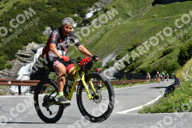 Photo #2183975 | 25-06-2022 09:52 | Passo Dello Stelvio - Waterfall curve BICYCLES