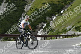 Photo #2322202 | 16-07-2022 16:09 | Passo Dello Stelvio - Waterfall curve BICYCLES