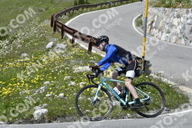 Photo #3535429 | 18-07-2023 14:19 | Passo Dello Stelvio - Waterfall curve BICYCLES