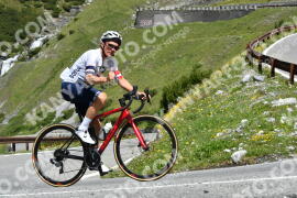 Photo #2202943 | 27-06-2022 11:25 | Passo Dello Stelvio - Waterfall curve BICYCLES