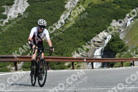 Photo #2380363 | 24-07-2022 09:44 | Passo Dello Stelvio - Waterfall curve BICYCLES