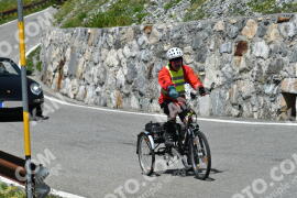 Fotó #2137889 | 17-06-2022 13:33 | Passo Dello Stelvio - Vízesés kanyar Bicajosok