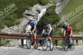 Photo #3535668 | 18-07-2023 10:08 | Passo Dello Stelvio - Waterfall curve BICYCLES