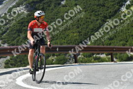 Photo #2161034 | 19-06-2022 15:37 | Passo Dello Stelvio - Waterfall curve BICYCLES