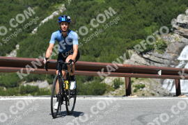 Photo #2354942 | 19-07-2022 11:36 | Passo Dello Stelvio - Waterfall curve BICYCLES