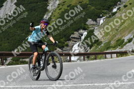 Photo #2400927 | 25-07-2022 13:09 | Passo Dello Stelvio - Waterfall curve BICYCLES