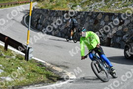Foto #2484518 | 02-08-2022 10:15 | Passo Dello Stelvio - Waterfall Kehre BICYCLES