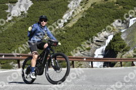 Photo #2082563 | 04-06-2022 09:40 | Passo Dello Stelvio - Waterfall curve BICYCLES