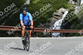 Photo #2207153 | 30-06-2022 10:10 | Passo Dello Stelvio - Waterfall curve BICYCLES