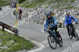 Photo #3269531 | 28-06-2023 11:02 | Passo Dello Stelvio - Waterfall curve BICYCLES