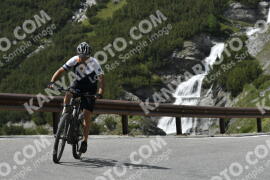 Photo #3286425 | 29-06-2023 14:55 | Passo Dello Stelvio - Waterfall curve BICYCLES