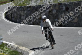 Foto #2117205 | 11-06-2022 11:17 | Passo Dello Stelvio - Waterfall Kehre BICYCLES