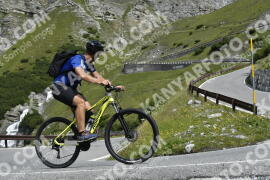 Photo #3619879 | 29-07-2023 10:50 | Passo Dello Stelvio - Waterfall curve BICYCLES