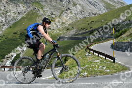 Photo #2363282 | 21-07-2022 10:27 | Passo Dello Stelvio - Waterfall curve BICYCLES