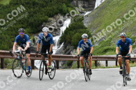 Photo #2205635 | 29-06-2022 11:17 | Passo Dello Stelvio - Waterfall curve BICYCLES