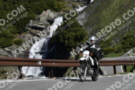 Foto #2100694 | 06-06-2022 09:20 | Passo Dello Stelvio - Waterfall Kehre
