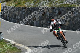 Photo #2589766 | 11-08-2022 11:01 | Passo Dello Stelvio - Waterfall curve BICYCLES