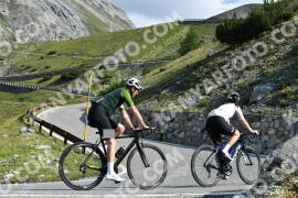 Photo #2380517 | 24-07-2022 09:46 | Passo Dello Stelvio - Waterfall curve BICYCLES