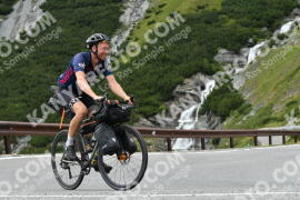 Photo #2411929 | 26-07-2022 14:31 | Passo Dello Stelvio - Waterfall curve BICYCLES