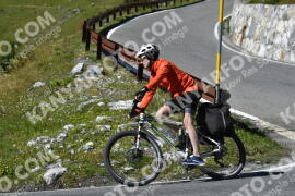 Photo #2722138 | 23-08-2022 15:33 | Passo Dello Stelvio - Waterfall curve BICYCLES