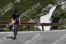 Photo #3243310 | 26-06-2023 10:12 | Passo Dello Stelvio - Waterfall curve BICYCLES