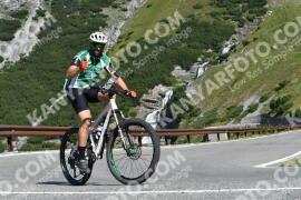 Photo #2397988 | 25-07-2022 10:08 | Passo Dello Stelvio - Waterfall curve BICYCLES