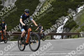Photo #2128991 | 13-06-2022 12:30 | Passo Dello Stelvio - Waterfall curve BICYCLES