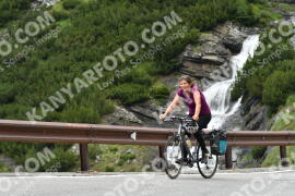 Photo #2205478 | 29-06-2022 10:35 | Passo Dello Stelvio - Waterfall curve BICYCLES