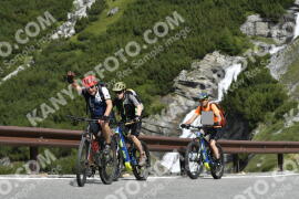Photo #3618392 | 29-07-2023 10:26 | Passo Dello Stelvio - Waterfall curve BICYCLES