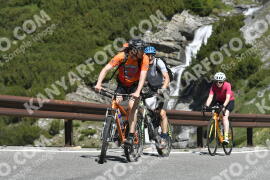 Fotó #3360881 | 05-07-2023 10:49 | Passo Dello Stelvio - Vízesés kanyar Bicajosok