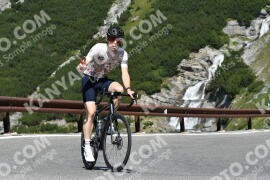 Photo #2352888 | 19-07-2022 11:23 | Passo Dello Stelvio - Waterfall curve BICYCLES