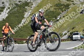 Photo #2728370 | 24-08-2022 10:16 | Passo Dello Stelvio - Waterfall curve BICYCLES