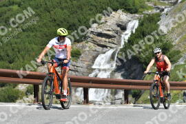 Photo #2381647 | 24-07-2022 10:37 | Passo Dello Stelvio - Waterfall curve BICYCLES