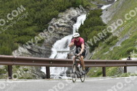 Photo #3269478 | 28-06-2023 11:01 | Passo Dello Stelvio - Waterfall curve BICYCLES