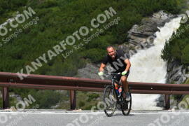 Foto #3927613 | 17-08-2023 11:38 | Passo Dello Stelvio - Waterfall Kehre BICYCLES
