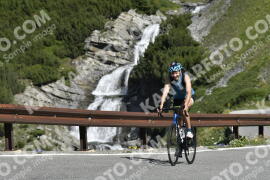 Fotó #3535661 | 18-07-2023 10:05 | Passo Dello Stelvio - Vízesés kanyar Bicajosok