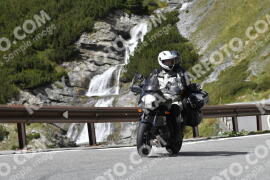 Photo #2775080 | 28-08-2022 13:40 | Passo Dello Stelvio - Waterfall curve
