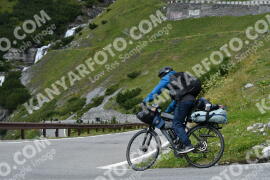 Fotó #2445532 | 30-07-2022 14:48 | Passo Dello Stelvio - Vízesés kanyar Bicajosok