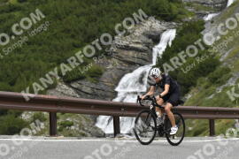Fotó #3717687 | 03-08-2023 10:44 | Passo Dello Stelvio - Vízesés kanyar Bicajosok